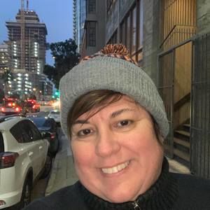 Meet your Posher, Leslie